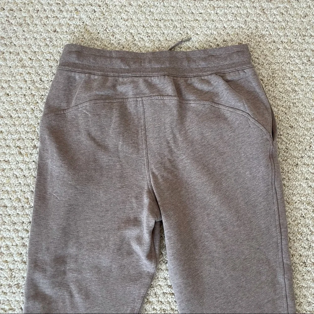 Lululemon Scuba Jogger - Picture 4 of 7